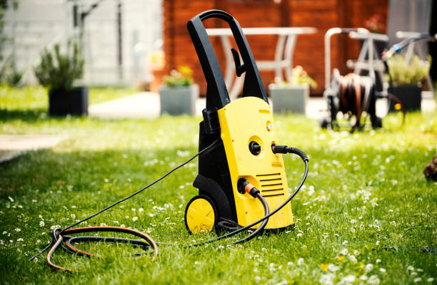 Best Pool Deck Cleaning  in Four Cners, OR
